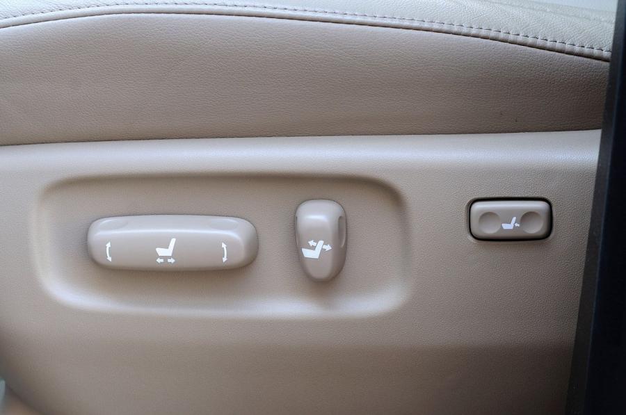  Toyota Land Cruiser 2011 года  (фото 20 из 56)